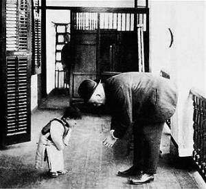 2018年3月8日铁路公安面试真题(图1) 2018年3月8日铁路公安面试真题(图1)