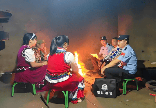 2025年2月23日边检面试题(出入境边防检查总站)(网友回忆版)(图3) 2025年2月23日边检面试题(出入境边防检查总站)(网友回忆版)(图3)